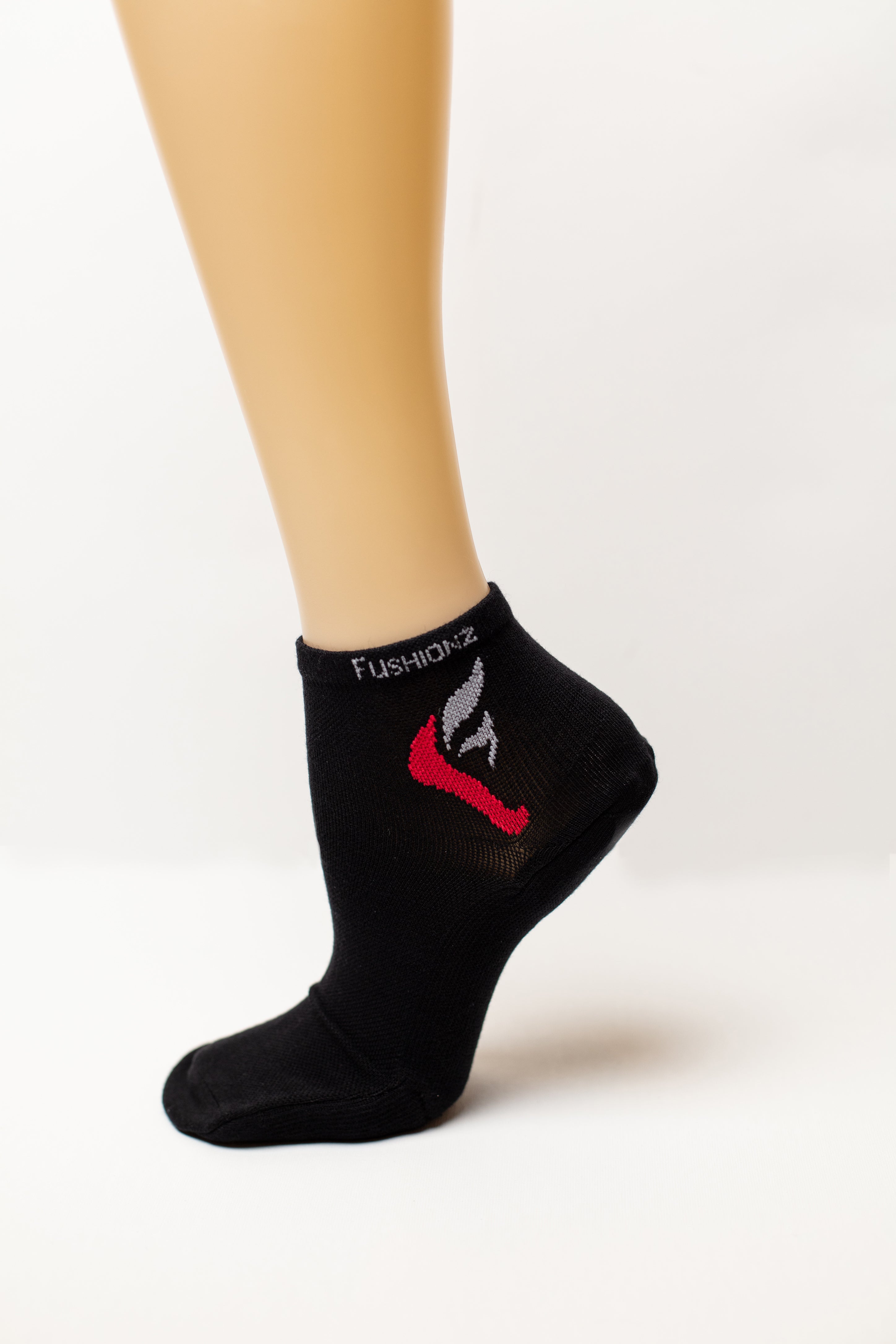 YUMIKOです。 adidas Cushioned Athletic No-Show Socks (For Women) - Save 44%